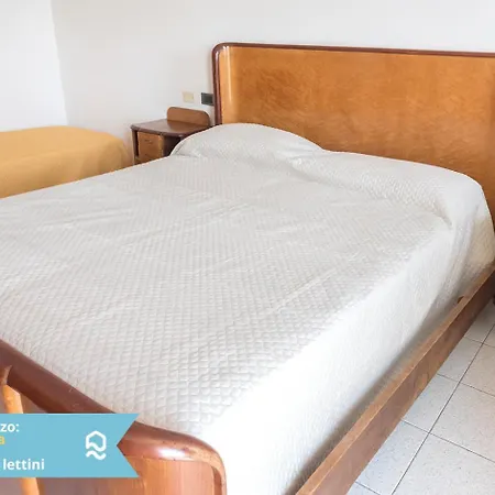 Senigallia, Bilocale Sul Mare Con Inclusa - Se006